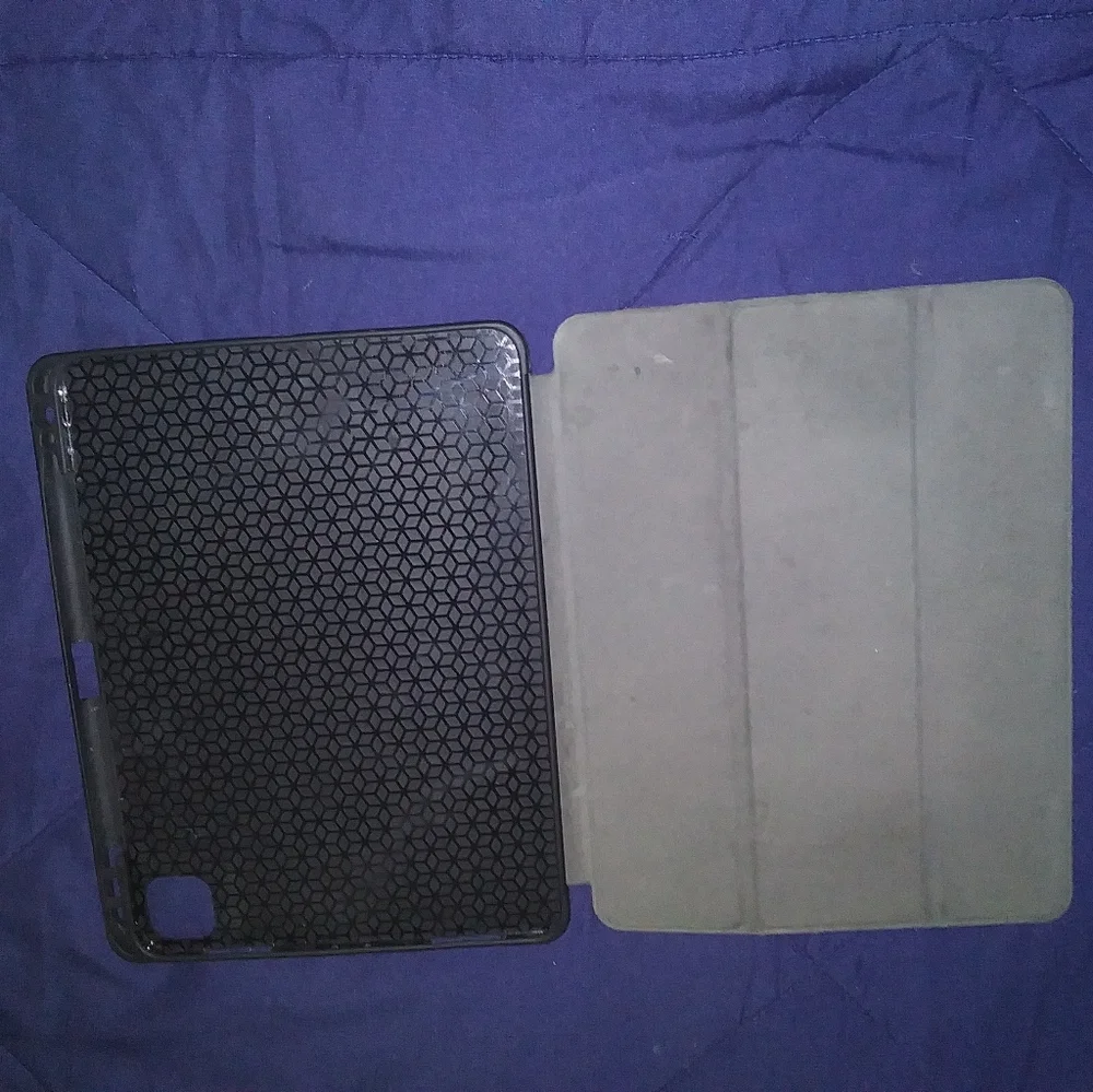 IPod  case - Picture 2 of 4